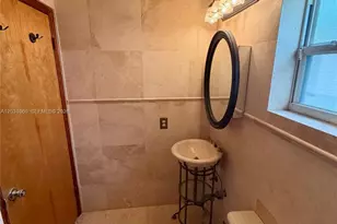 18145 NW 61st Ave, Hialeah, FL 33015 - Photo 19