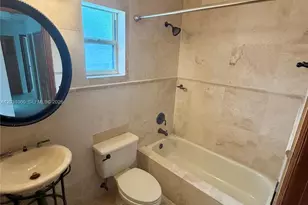 18145 NW 61st Ave, Hialeah, FL 33015 - Photo 17