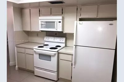 9082 SW 112 Pl, Miami, FL 33176 - Photo 3