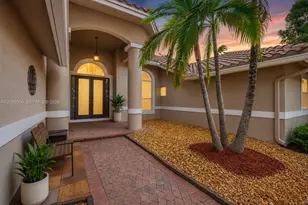1776 W Eagle Trace Blvd W, Coral Springs, FL 33071 - Photo 9