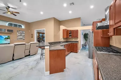 1776 W Eagle Trace Blvd W, Coral Springs, FL 33071 - Photo 15
