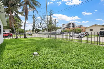 11002 NE 13th Ave #, Miami, FL 33161 - Photo 17