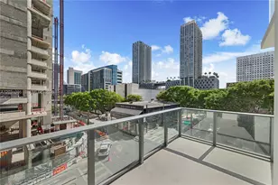 11 NE 6th St, Miami, FL 33132 - Photo 19