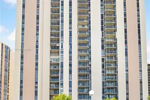 20301 W Country Club Dr, Aventura, FL 33180 - Photo 23