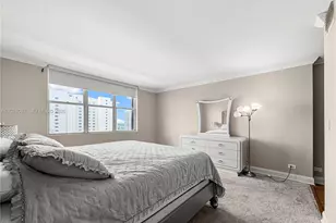 1800 NE 114th St, Miami, FL 33181 - Photo 17