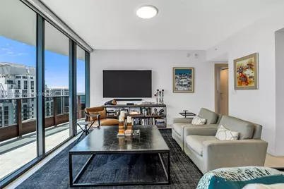 1000 Brickell Plz #4609, Miami, FL 33131 - Photo 15