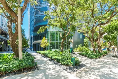 1000 Brickell Plz #4609, Miami, FL 33131 - Photo 89
