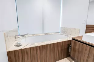 1000 Brickell Plaza, Miami, FL 33131 - Photo 35