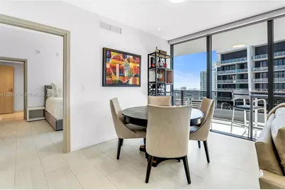 1000 Brickell Plz #4609, Miami, FL 33131 - Photo 17