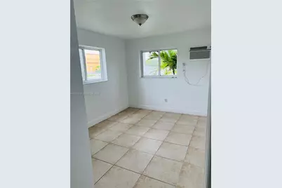900 NE 18th Ave #11, Homestead, FL 33033 - Photo 9