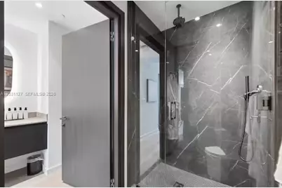 20 NE 11th St #3106B, Miami, FL 33132 - Photo 5