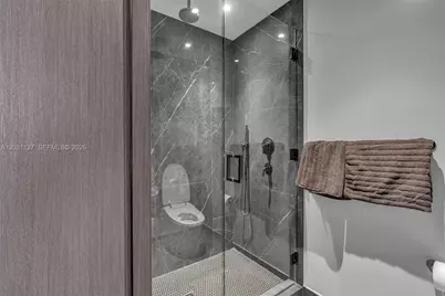 20 NE 11th St #3106B, Miami, FL 33132 - Photo 15