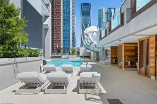 20 NE 11th St, Miami, FL 33132 - Photo 33