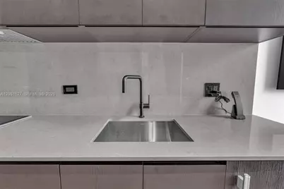 20 NE 11th St #3106B, Miami, FL 33132 - Photo 21