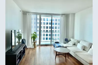 500 Brickell Ave #1808, Miami, FL 33131 - Photo 9