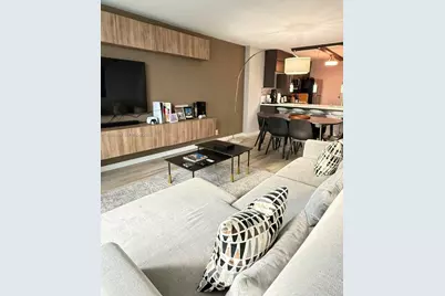 100 Bayview Dr #912, Sunny Isles Beach, FL 33160 - Photo 3