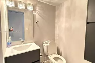 100 Bayview Dr, Sunny Isles Beach, FL 33160 - Photo 11