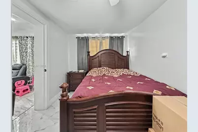 4265 W 8th Ave, Hialeah, FL 33012 - Photo 25