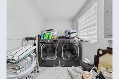4265 W 8th Ave, Hialeah, FL 33012 - Photo 29