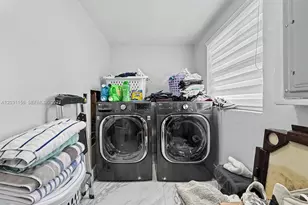 4265 W 8th Ave, Hialeah, FL 33012 - Photo 29