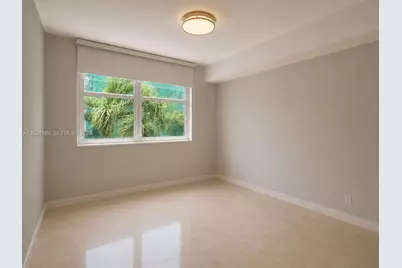 31 SE 5th St #1404, Miami, FL 33131 - Photo 5