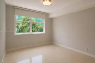 31 SE 5th St, Miami, FL 33131 - Photo 5