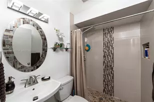 1084 SW 142nd Pl, Miami, FL 33184 - Photo 13