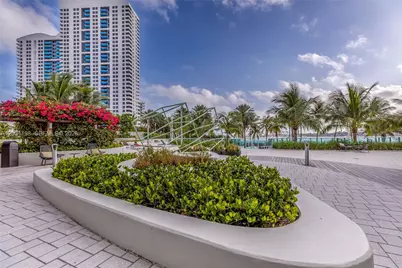 1500 Bay Rd #718S, Miami Beach, FL 33139 - Photo 5