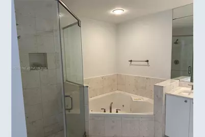 901 Brickell Key Blvd #2005, Miami, FL 33131 - Photo 17
