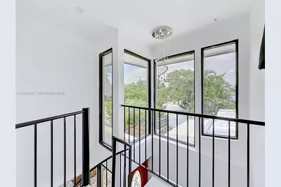2216 NE 18th Ave, Wilton Manors, FL 33305 - Photo 45