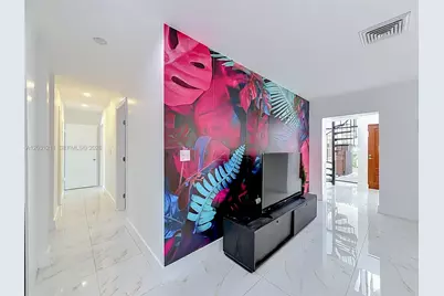 2216 NE 18th Ave, Wilton Manors, FL 33305 - Photo 17