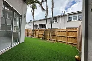 8042 NW 114th Pl, Doral, FL 33178 - Photo 9