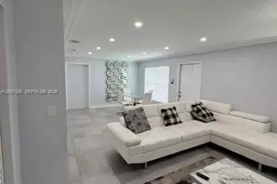 300 SW 8th Ave, Florida City, FL 33034 - Photo 9