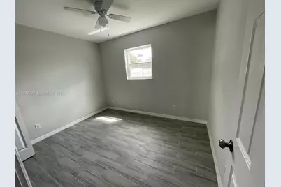 3921 SW 31st Dr #3921, West Park, FL 33023 - Photo 11