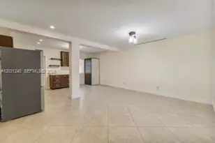 2016 NE 14th Ct, Fort Lauderdale, FL 33304 - Photo 3