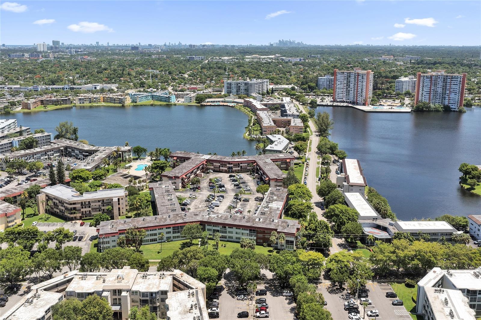 1400 NE 191st St #343 main architectural view