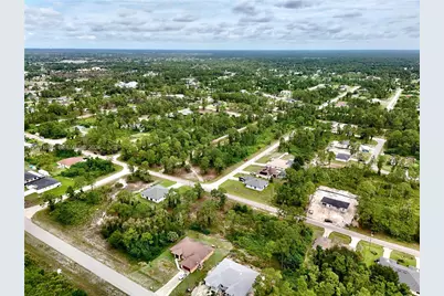 721 Pinecastle Dr, Lehigh Acres, FL 33974 - Photo 9