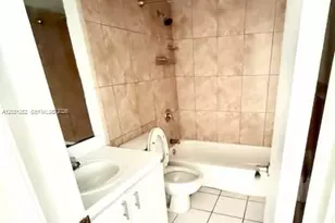 6175 W 20th Ave, Hialeah, FL 33012 - Photo 11