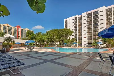 16909 N Bay Rd #321, Sunny Isles Beach, FL 33160 - Photo 7