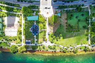 1750 N Bayshore Dr, Miami, FL 33132 - Photo 27