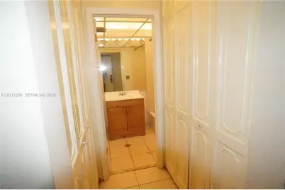 3650 Inverrary Dr #1M, Lauderhill, FL 33319 - Photo 15