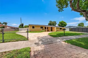 18930 NW 44th Ct, Miami Gardens, FL 33055 - Photo 3