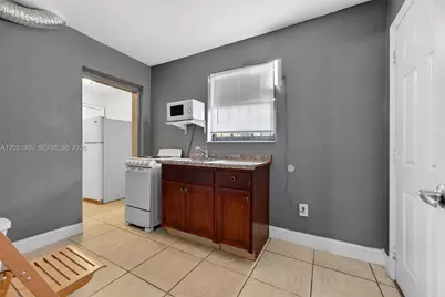 18930 NW 44th Ct #B, Miami Gardens, FL 33055 - Photo 11