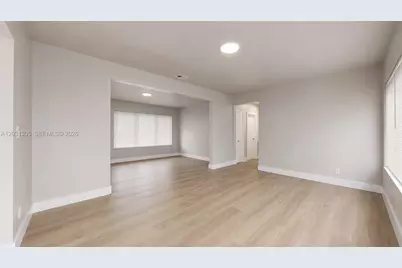 101 W 11th St #8, Hialeah, FL 33010 - Photo 17