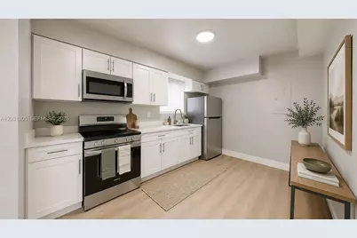 101 W 11th St #8, Hialeah, FL 33010 - Photo 19