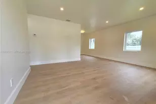 240 NW 51st Ave, Miami, FL 33126 - Photo 5