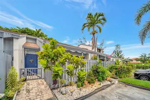 1638 N 15th Terrace, Hollywood, FL 33020 - Photo 1