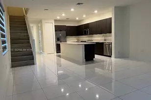 15818 NW 91st Ave, Miami Lakes, FL 33018 - Photo 9