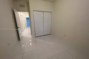 15818 NW 91st Ave, Miami Lakes, FL 33018 - Photo 23