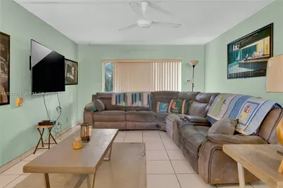 1200 Tallwood Ave #202, Hollywood, FL 33021 - Photo 3